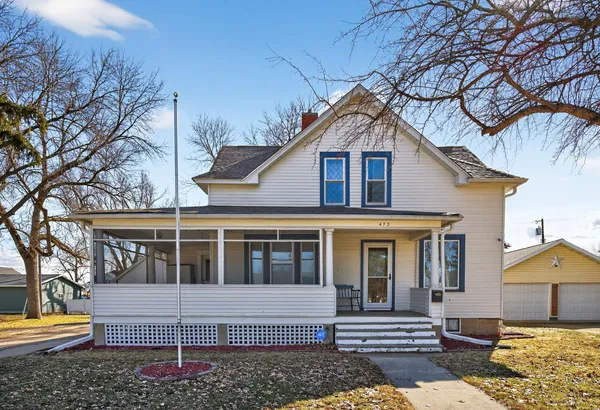 $299,900 | 473 West 4th Street, Zumbrota, MN 55992