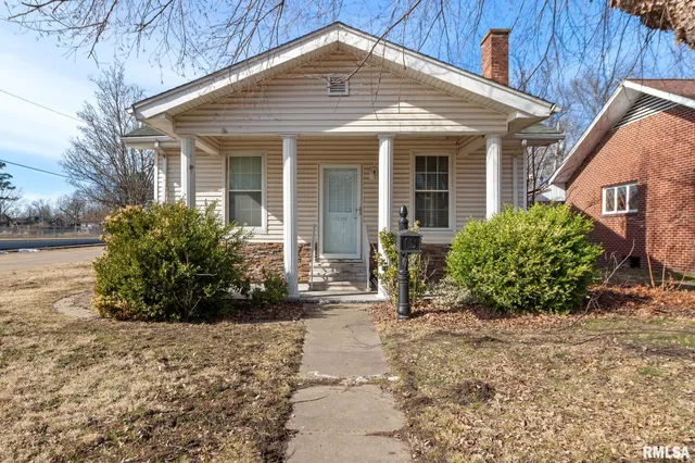 $125,000 | 221 South 10th Street, Herrin, IL 62948