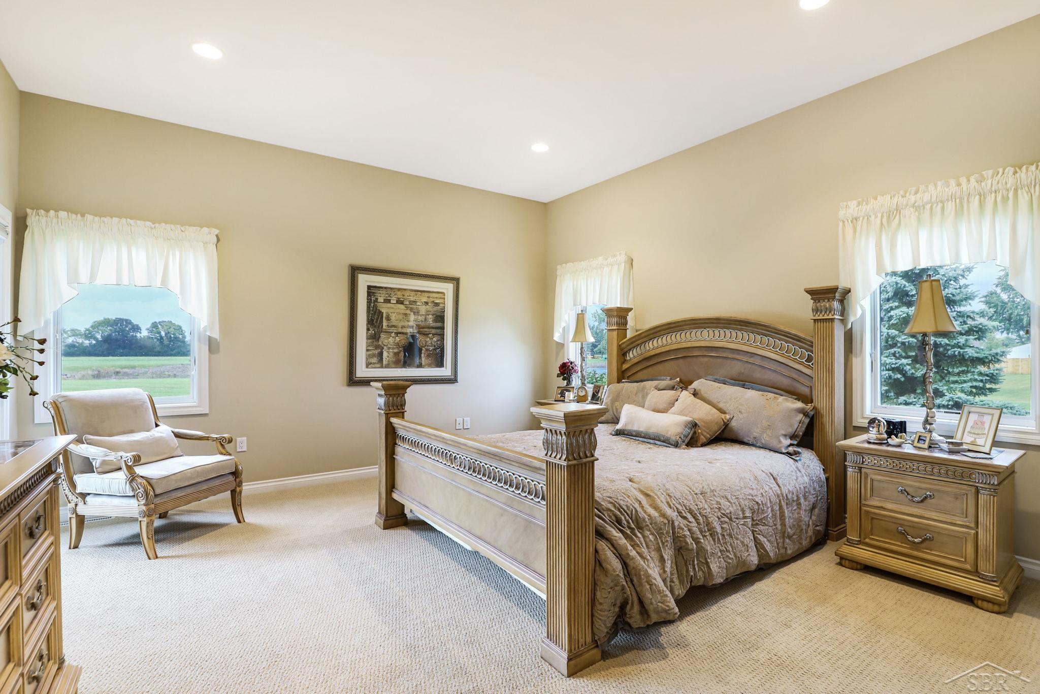 4100 Hackett Road Saginaw, MI 48603 - Photo 32 of 71 50094336-31.JPG