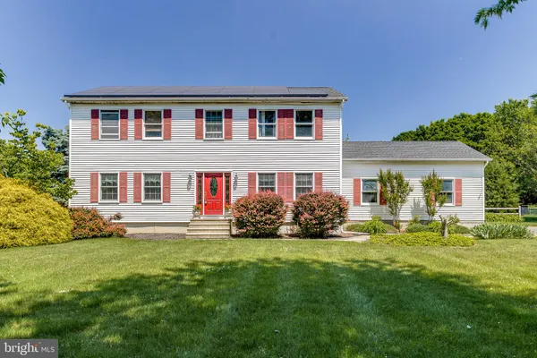 $649,900 | 12 North Hockey Drive, Columbus, NJ 08022