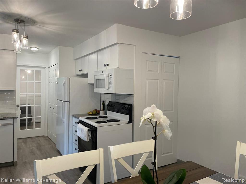 25738 Beck Road Novi, MI 48374 - Photo 13 of 35 Gallery Image 13