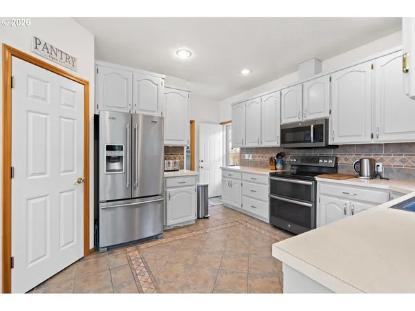 $434,750 | 325 Southeast 9th Drive, Hermiston, OR 97838