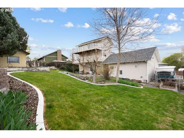 $434,750 | 325 Southeast 9th Drive, Hermiston, OR 97838