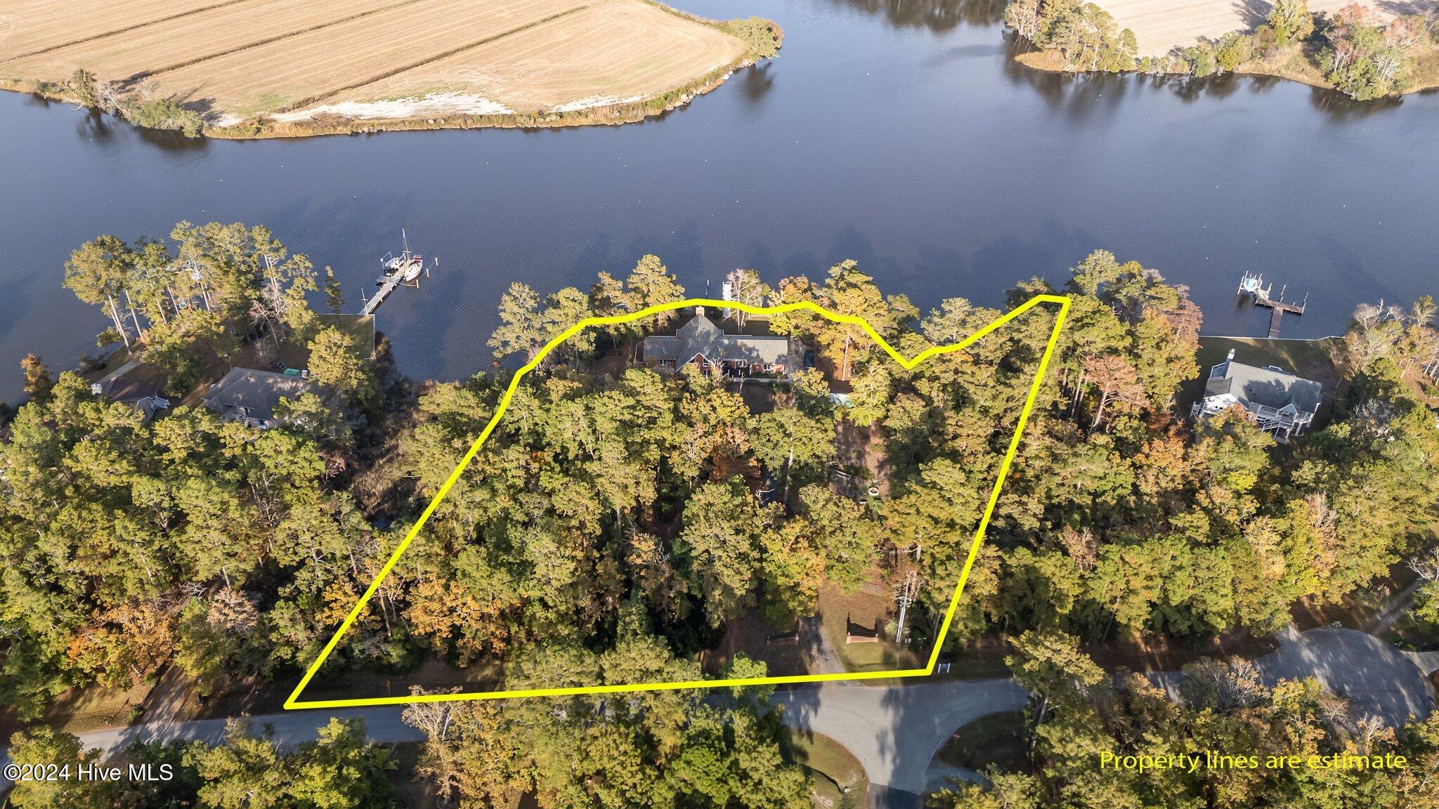 12 Spinnaker Point Road North Oriental, NC 28571 - Photo 2 of 60 1-web-or-mls-DJI_20241104152031_0333_D_1