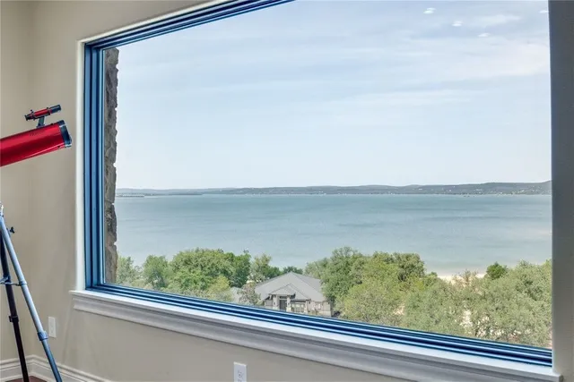 $2,628,000 | 214 Peninsula Drive, Burnet, TX 78611