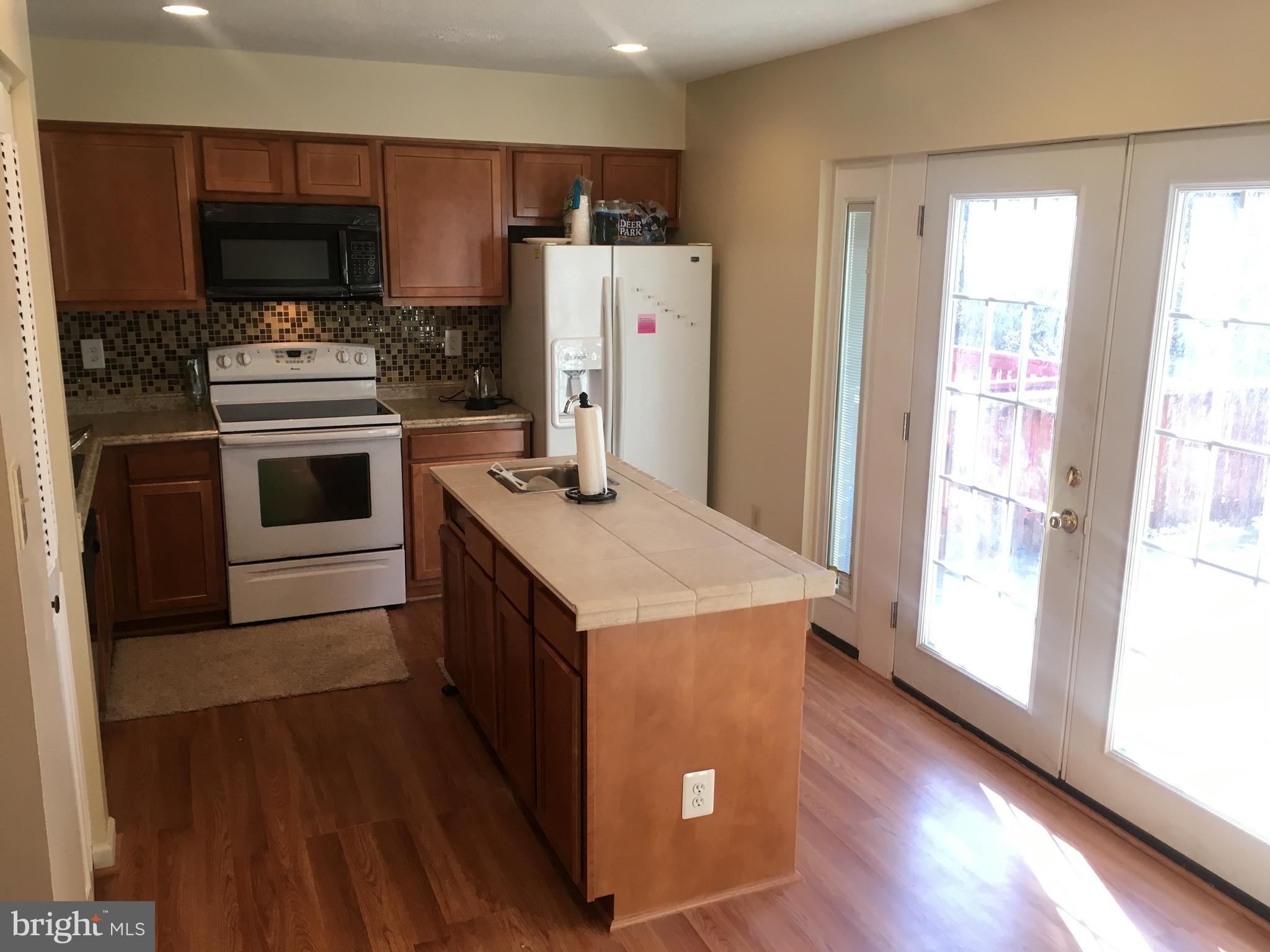 11350 Baroque Road Silver Spring, MD 20901 - Photo 3 of 10 Kitchen