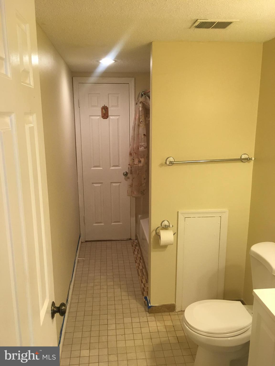 11350 Baroque Road Silver Spring, MD 20901 - Photo 8 of 10 Bath