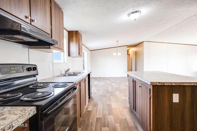 $179,900 | 692 Tom Schexnader Road, Opelousas, LA 70570