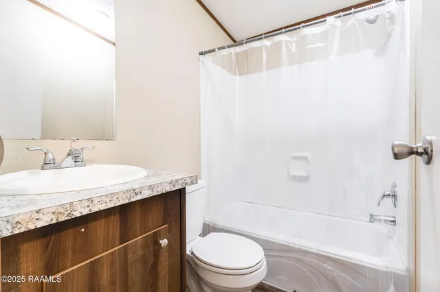 $179,900 | 692 Tom Schexnader Road, Opelousas, LA 70570