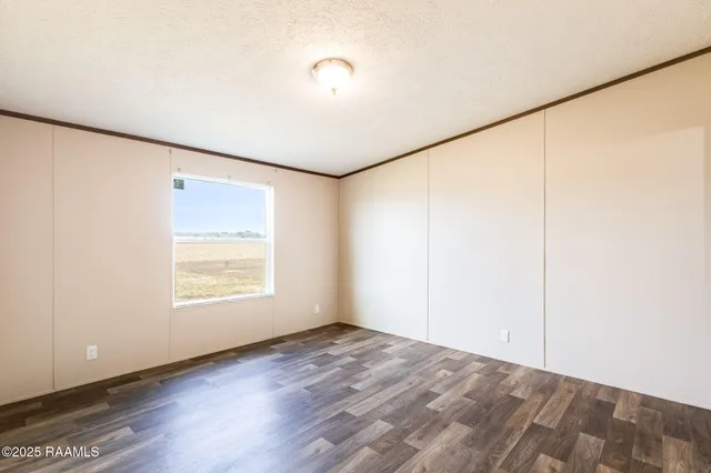 $179,900 | 692 Tom Schexnader Road, Opelousas, LA 70570