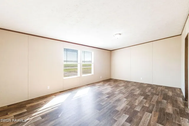 $179,900 | 692 Tom Schexnader Road, Opelousas, LA 70570