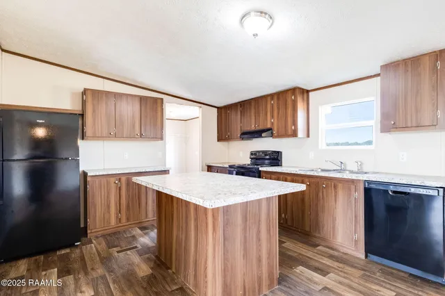 $179,900 | 692 Tom Schexnader Road, Opelousas, LA 70570