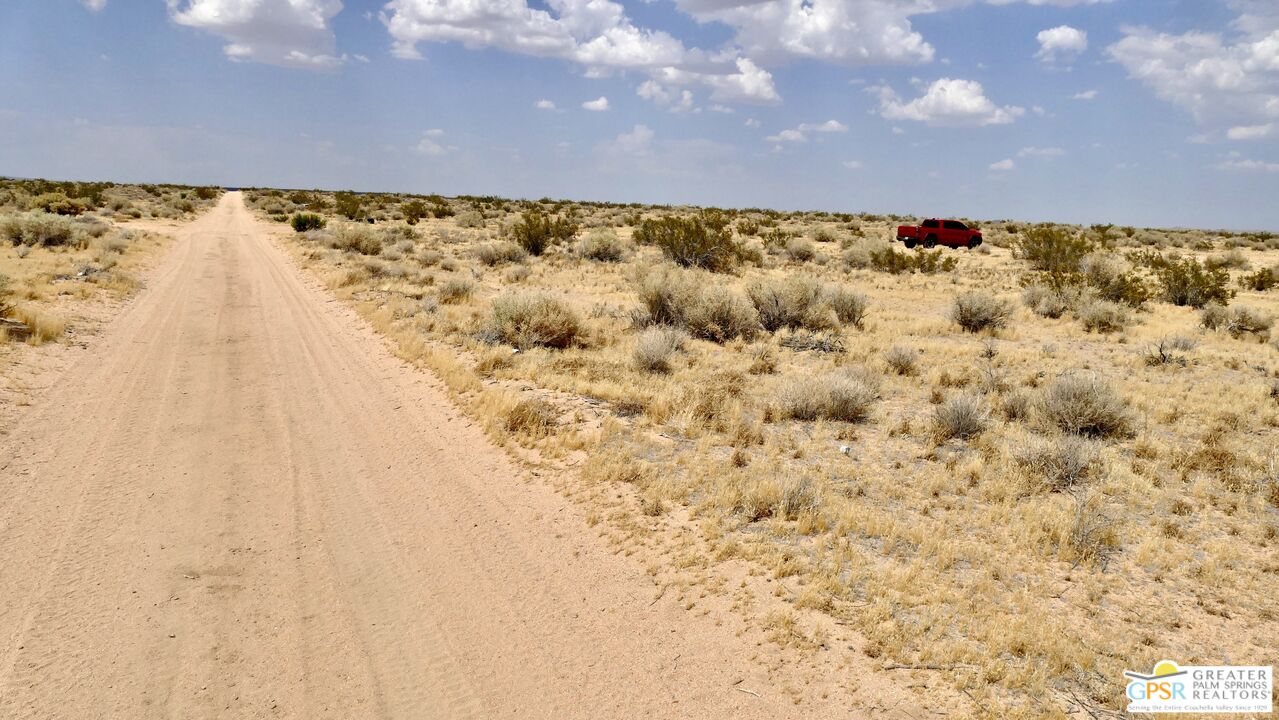 0 Oleander Street Adelanto, CA 92301 - Photo 3 of 4 a view of sky from balcony