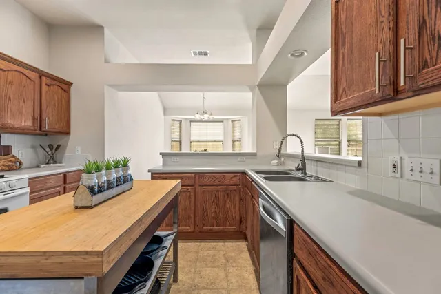 $279,000 | 356 Discovery, Kyle, TX 78640