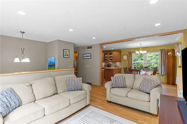 $499,000 | 4 Sharon Parkway, North Smithfield, RI 02896