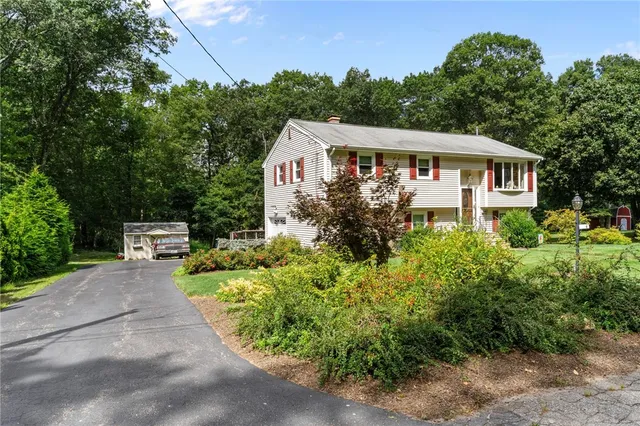 $499,000 | 4 Sharon Parkway, North Smithfield, RI 02896
