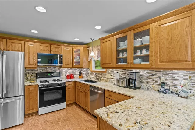 $499,000 | 4 Sharon Parkway, North Smithfield, RI 02896