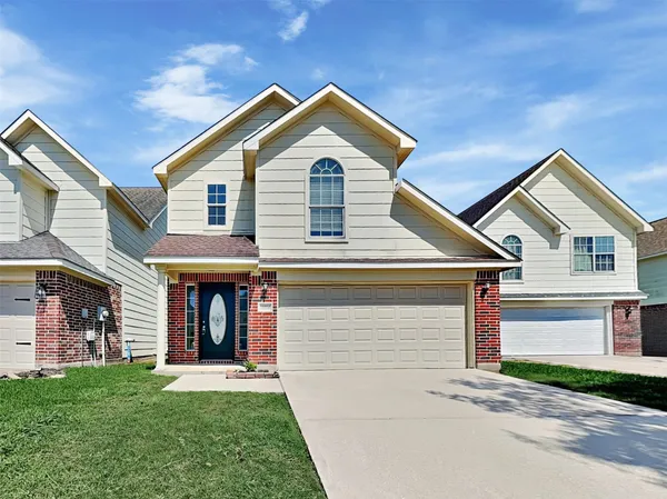 $2,285 | 11814 East Galwan Circle, Houston, TX 77070