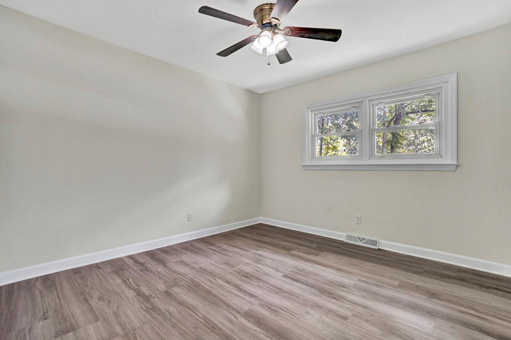 121 Valley Road Greenwood, SC 29646 - Photo 28 of 46 Gallery Image 28