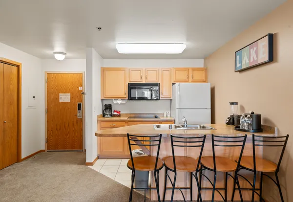$116,900 | 7020 Grand Geneva Way, Unit 209, Lake Geneva, WI 53147