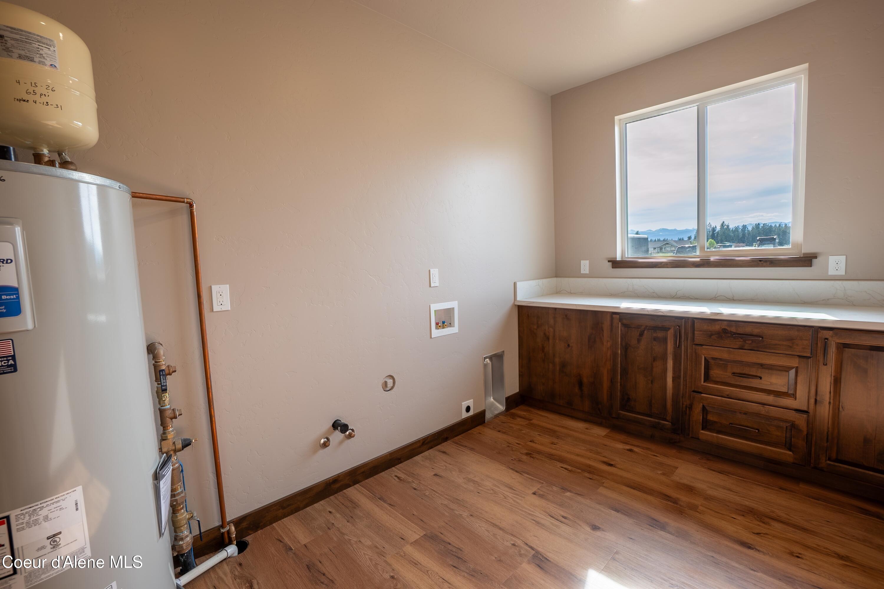 167 Airstrip Road Moyie Springs, ID 83845 - Photo 25 of 27 Laundry