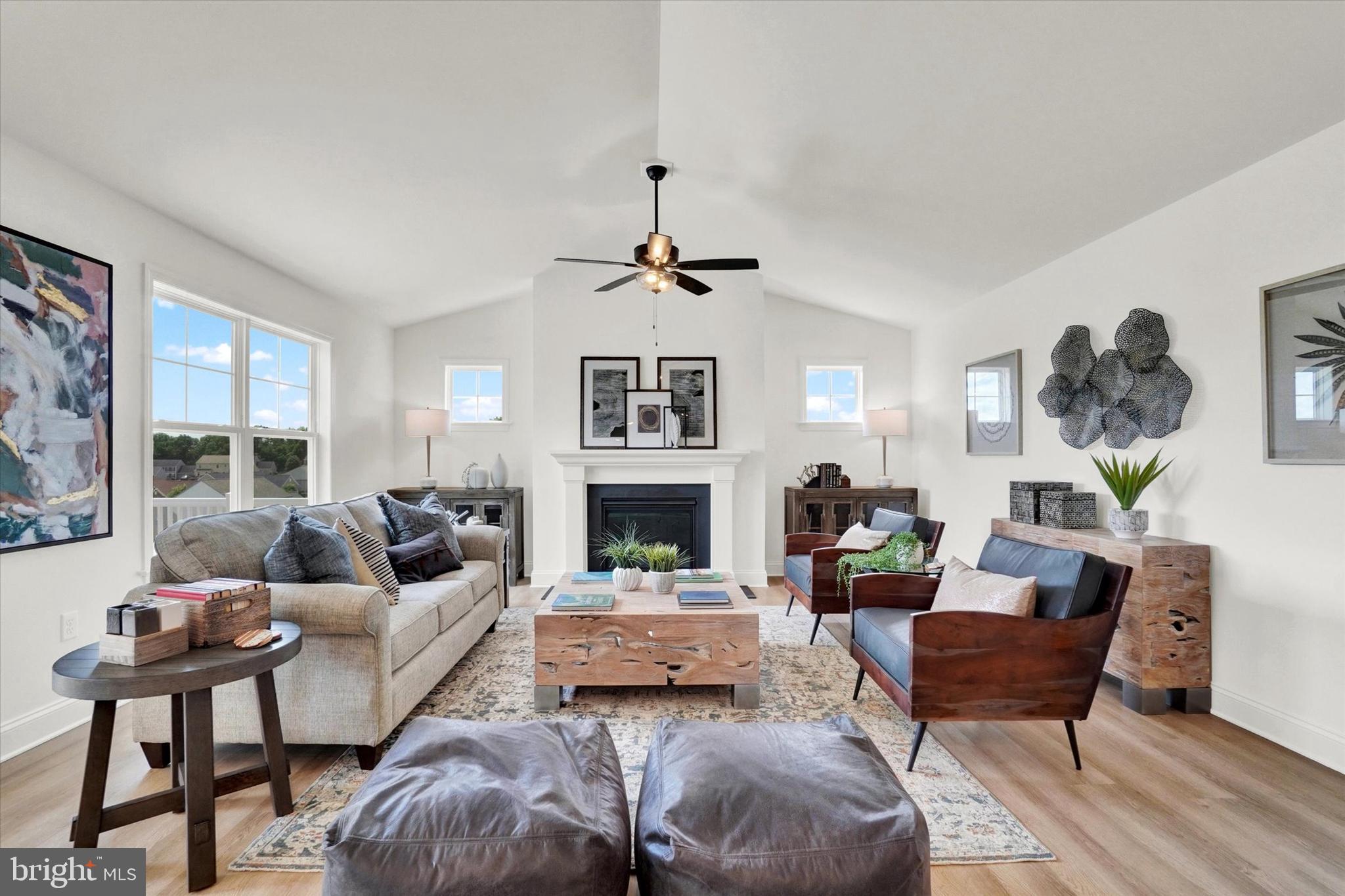 448 Springhouse Lane York, PA 17406 - Photo 10 of 43 Family Room