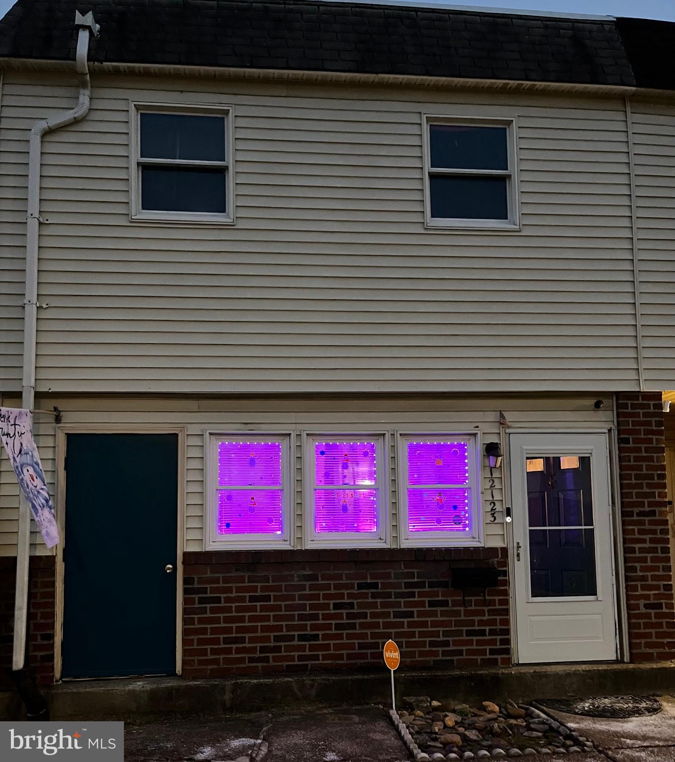 a view of an outdoor space