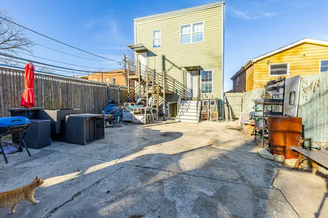 $425,000 | 643 West 54th Place, Chicago, IL 60609