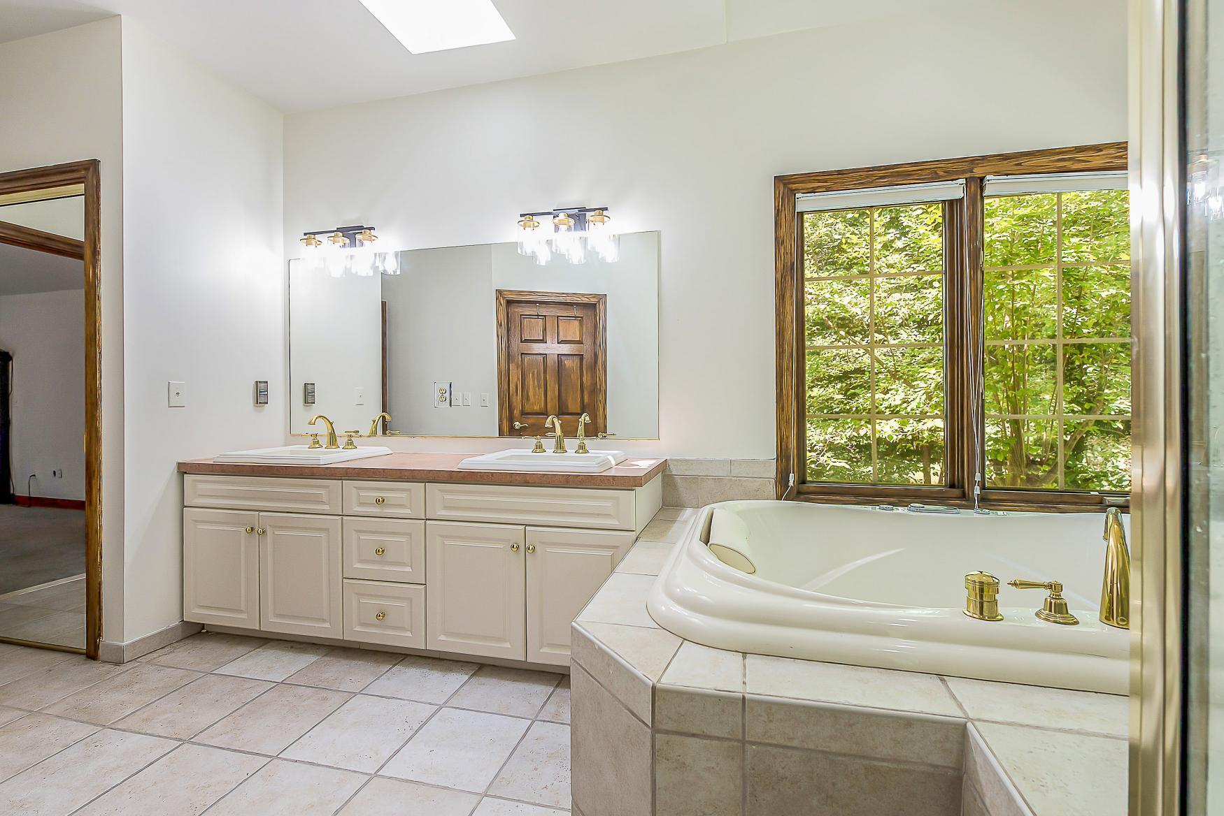 8208 Parker Road Saline, MI 48176 - Photo 42 of 85 DSC_1457-2
