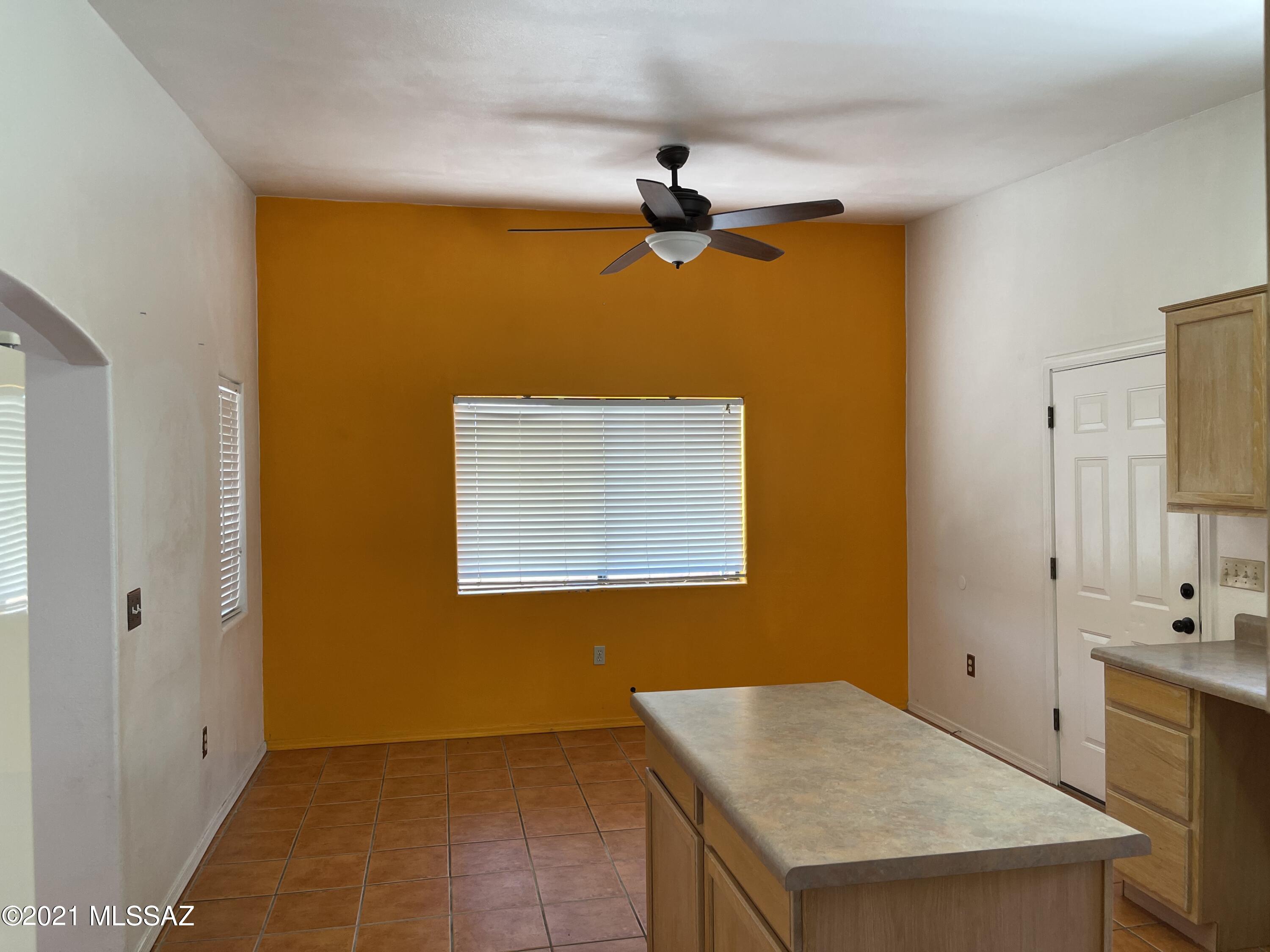 1022 B Circulo Golondrina Rio Rico, AZ 85648 - Photo 9 of 22