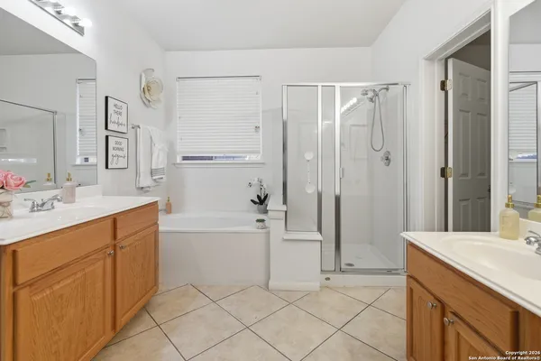 $429,900 | 1317 Murray Winn, Windcrest, TX 78239