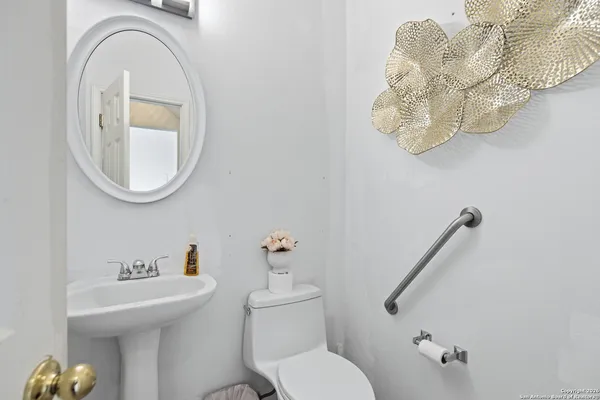 $429,900 | 1317 Murray Winn, Windcrest, TX 78239