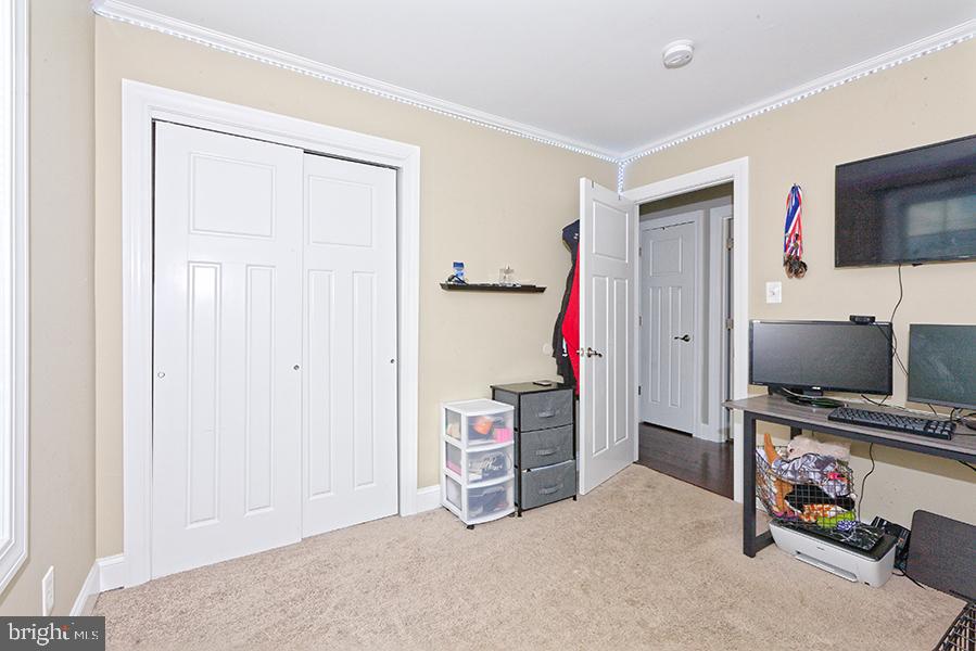 1044 Center Street Tuckerton, NJ 08087 - Photo 21 of 27 a view of a livingroom with furniture