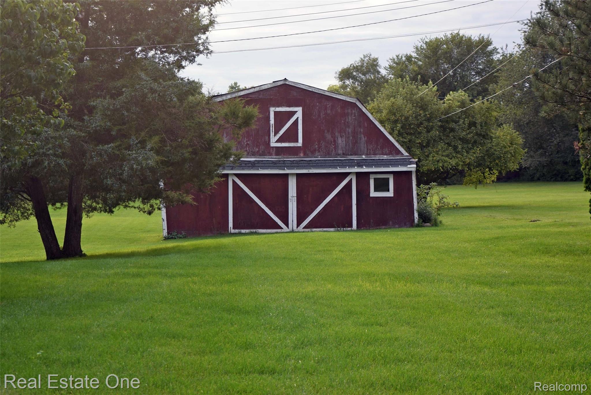 450 Taylor Road Brighton, MI 48114 - Photo 29 of 32 You even have your own barn which would be a great extra storage area.