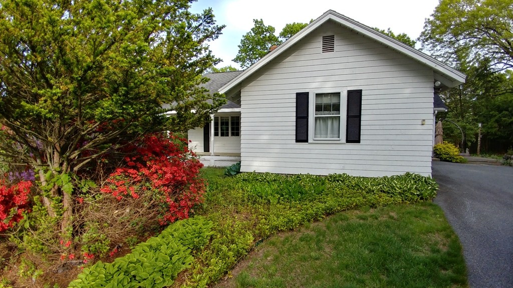 36 Dunbar Road Reading, MA 01867 - Photo 3 of 27 Gallery Image 3