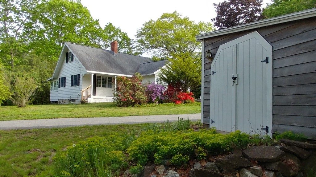 36 Dunbar Road Reading, MA 01867 - Photo 4 of 27 Gallery Image 4