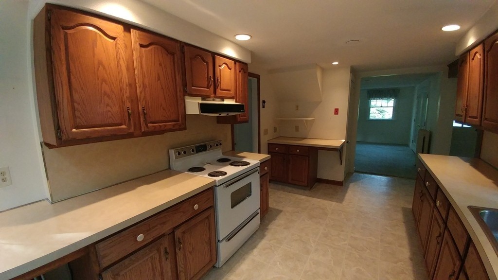 36 Dunbar Road Reading, MA 01867 - Photo 7 of 27 Gallery Image 7