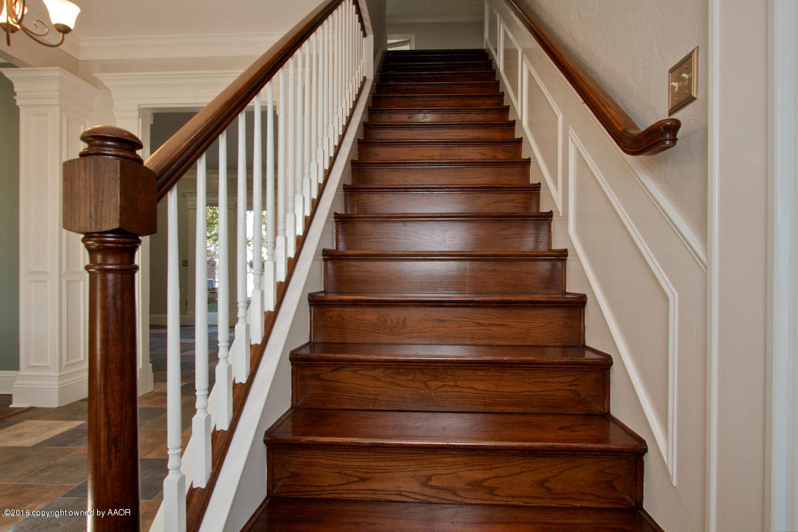 1901 Dowell Road Amarillo, TX 79124 - Photo 39 of 63 Stairway