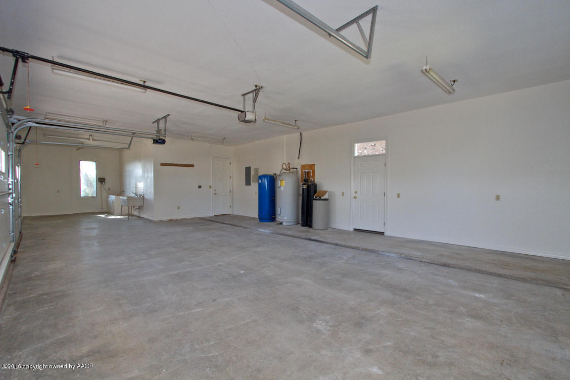 1901 Dowell Road Amarillo, TX 79124 - Photo 40 of 63 Garage