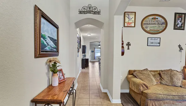 $1,800 | 11323 Oaks Hike, San Antonio, TX 78245