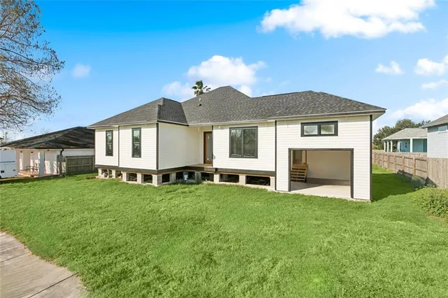 $315,000 | 4008 Kings Drive, Chalmette, LA 70043