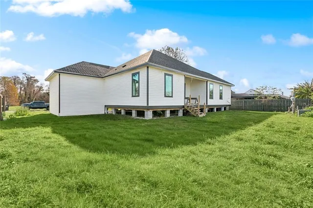 $290,000 | 4008 Kings Drive, Chalmette, LA 70043