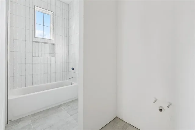 $290,000 | 4008 Kings Drive, Chalmette, LA 70043