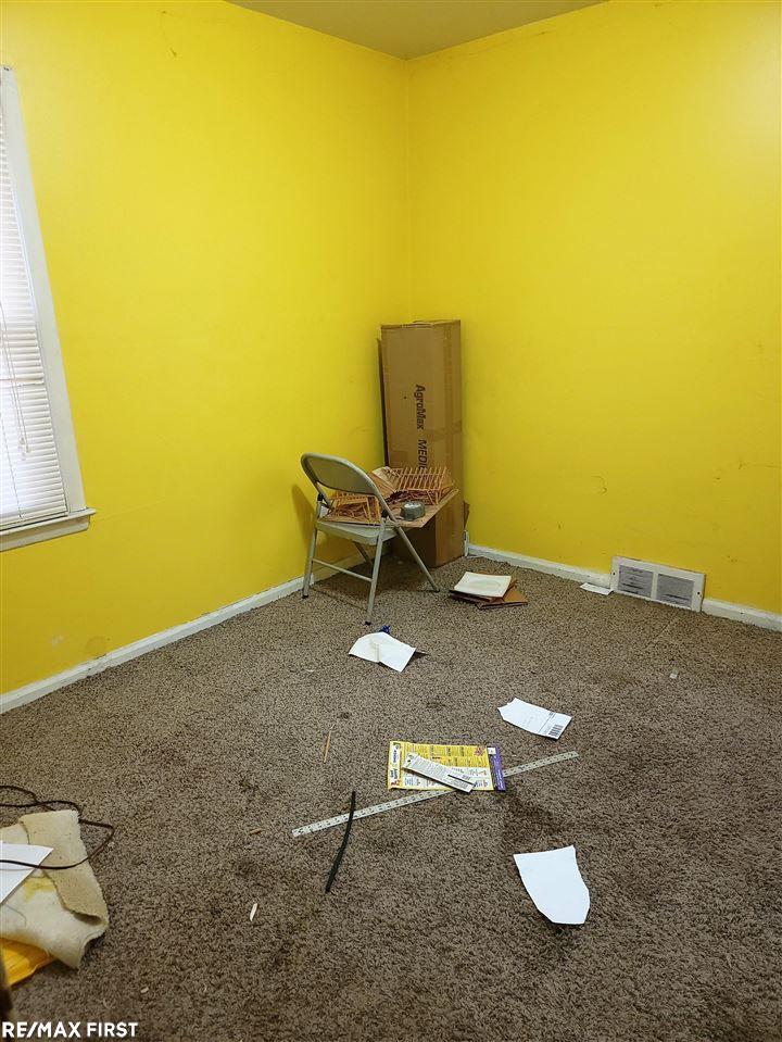 2310 Rochester Court Troy, MI 48083 - Photo 10 of 12