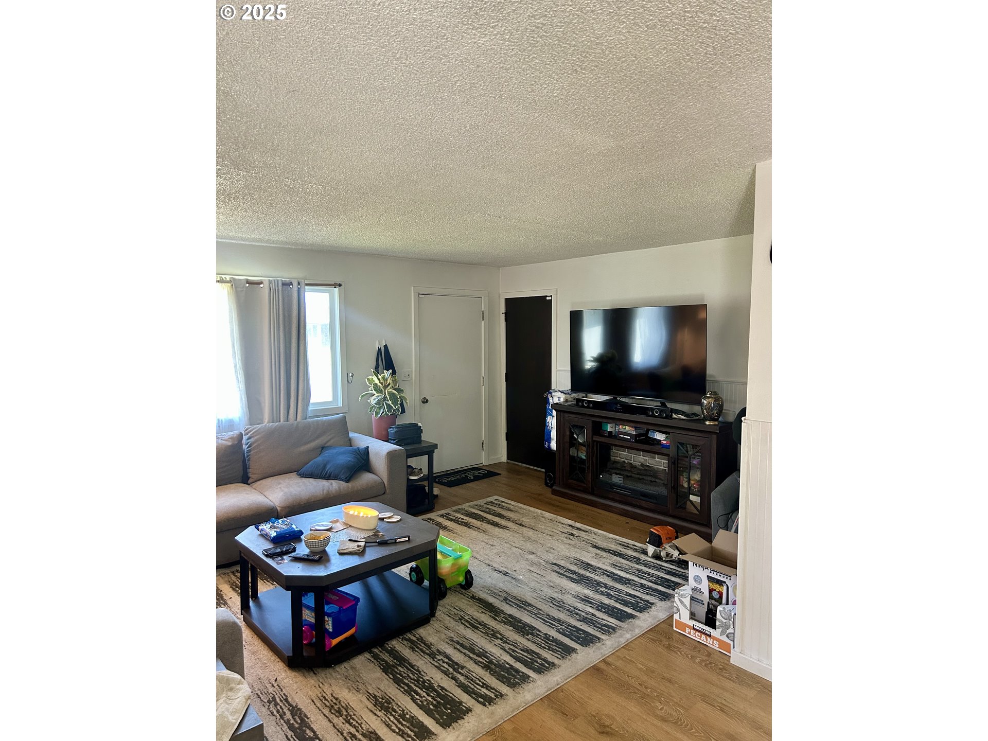 4457 Aster Street Springfield, OR 97478 - Photo 2 of 21