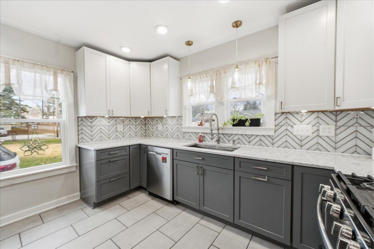 607 Oak Street Valparaiso, IN 46383 - Photo 4 of 32 1200x800