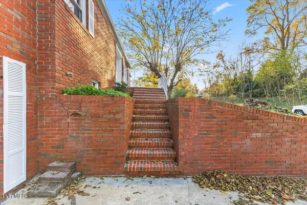 $319,900 | 188 Arlington Drive, Johnson City, TN 37601