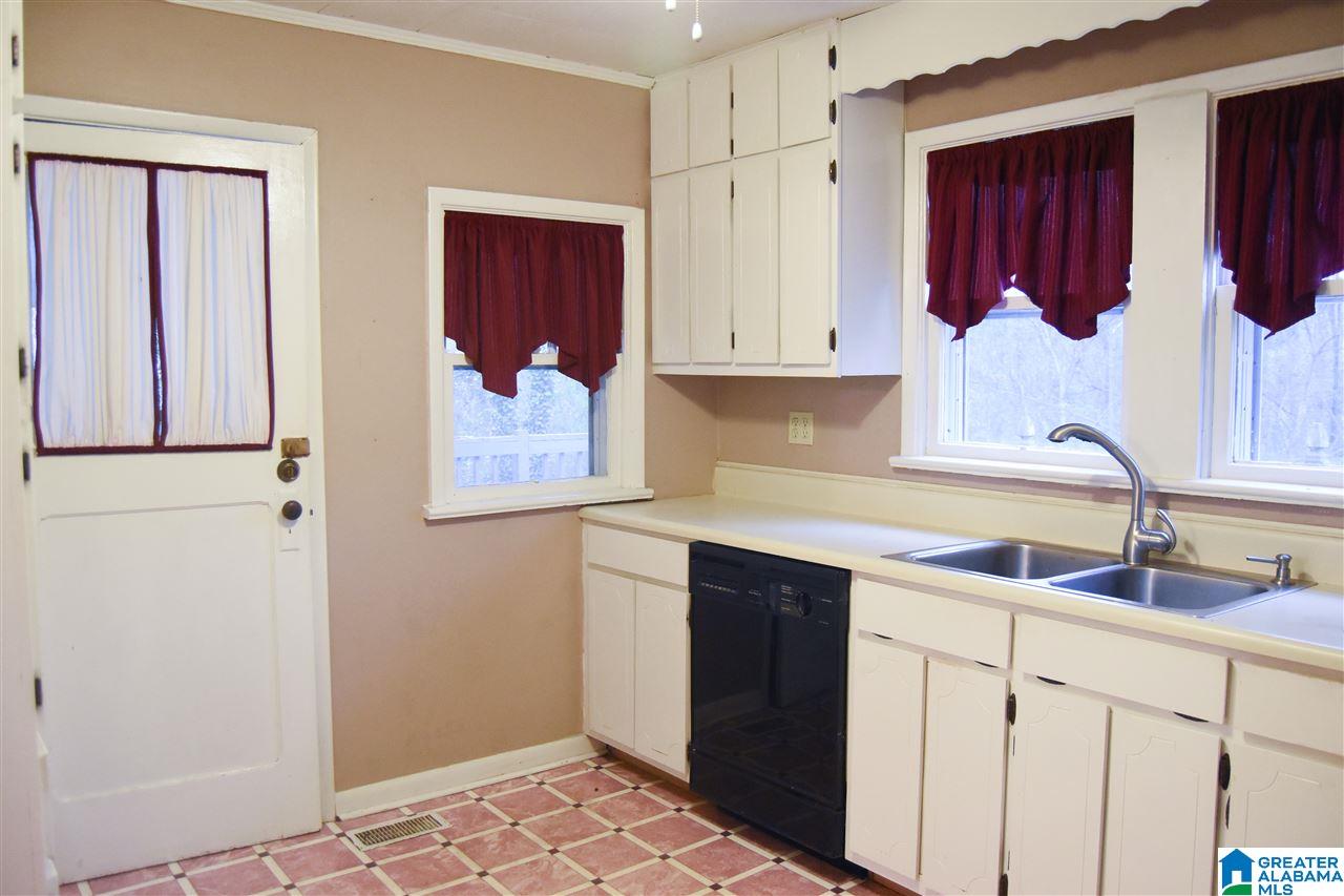 217 Old County Rd 109 Anniston, AL 36201 - Photo 11 of 26
