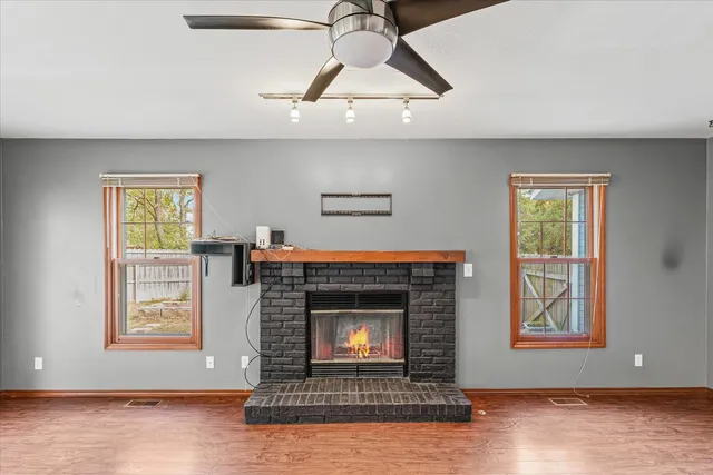 $384,900 | 2401 Lakewood Drive, Champaign, IL 61822