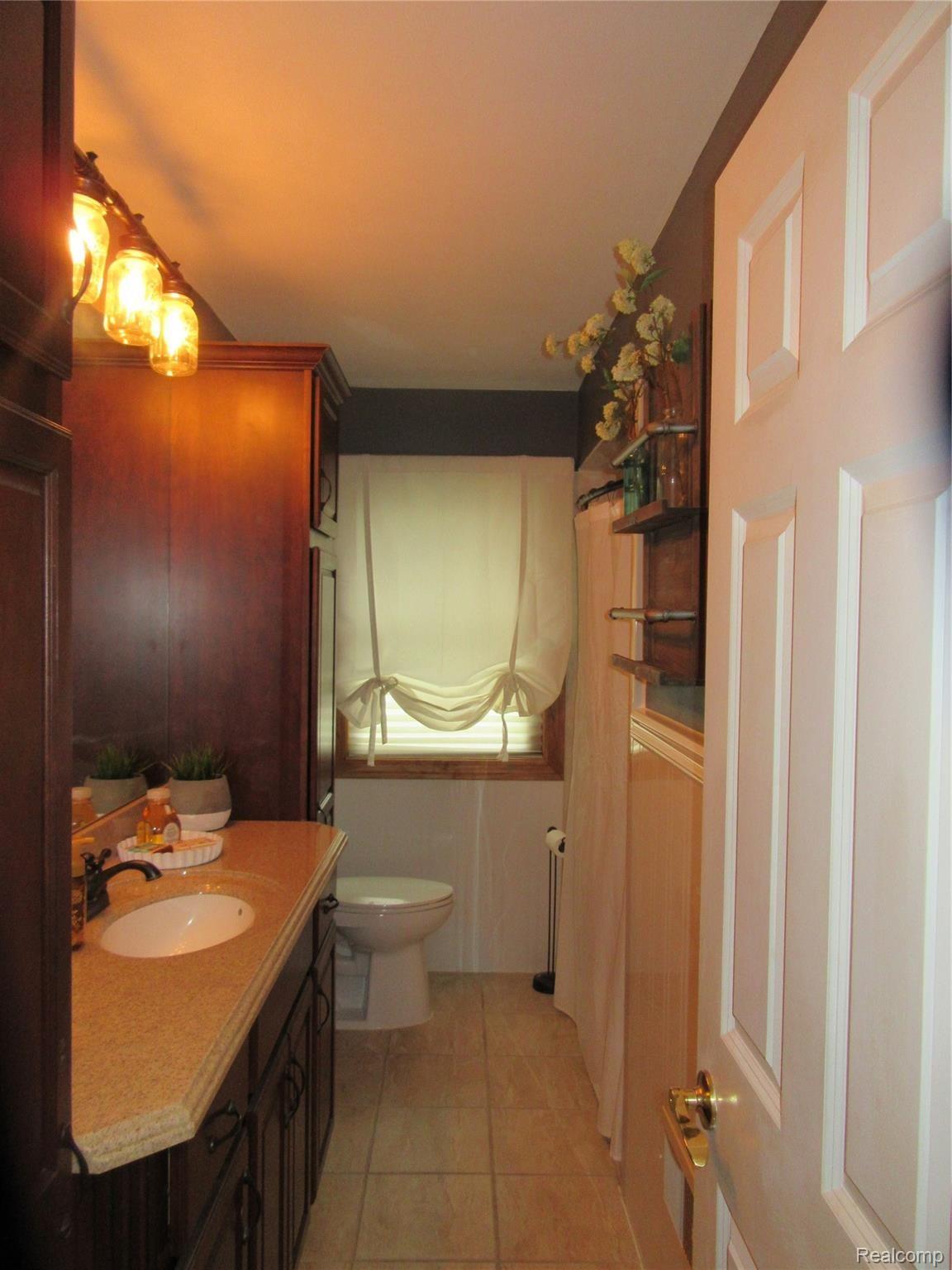 9371 Reeck Road Allen Park, MI 48101 - Photo 15 of 22 IMG_3810.JPG